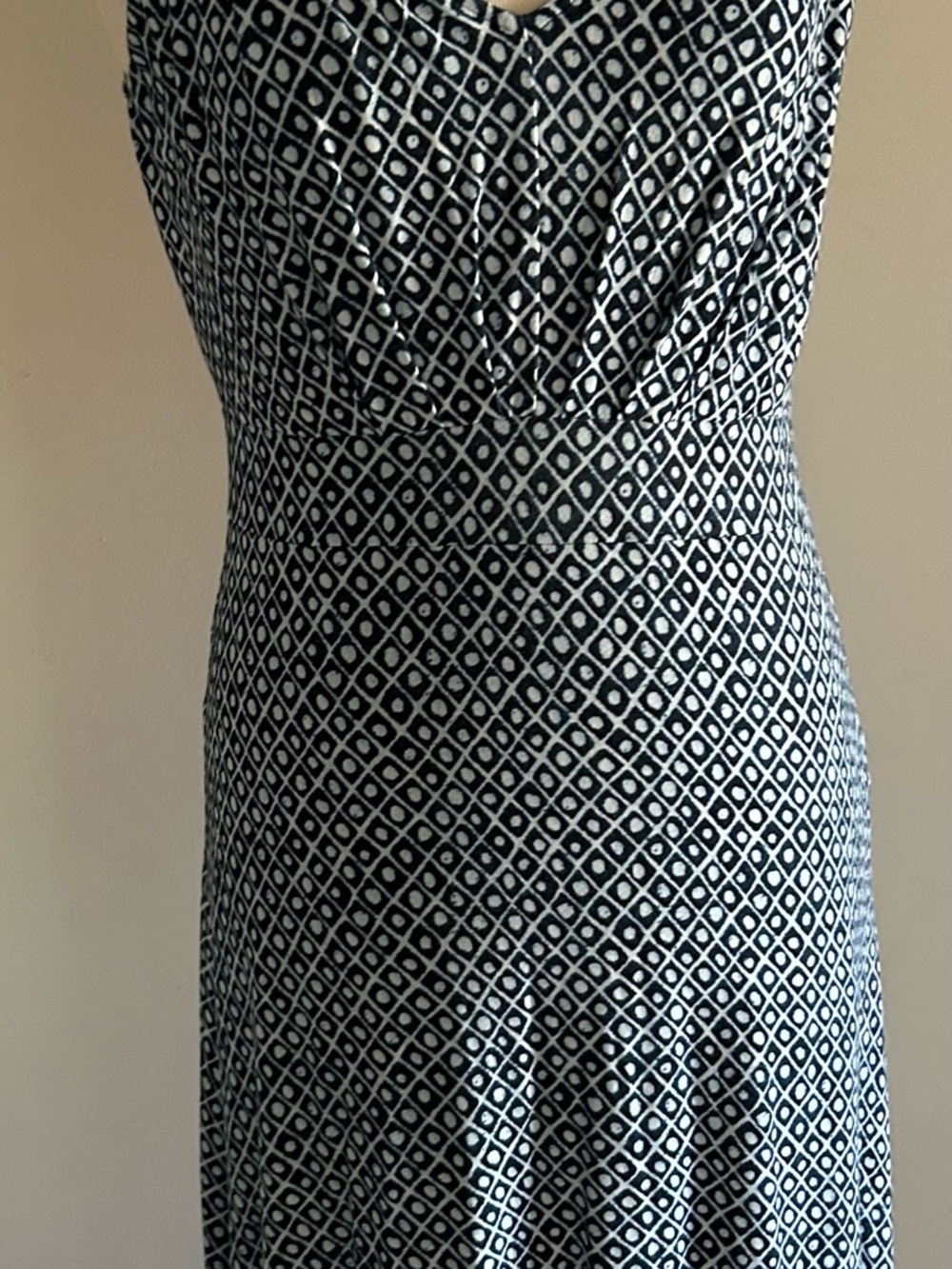 NIC+ZOE Navy and White Sleeveless V-Neck Geometric Dress